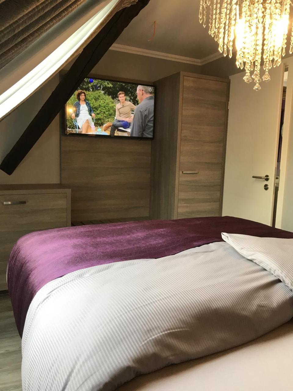 Apartmenthaus Burgenheimat In Rhens Bei Koblenz מראה חיצוני תמונה