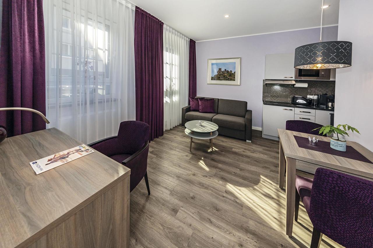 Apartmenthaus Burgenheimat In Rhens Bei Koblenz מראה חיצוני תמונה